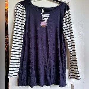 PINKBLUSH - NWT - NAVY/WHITE STRIPPED LONG SLEEVE T-SHIRT